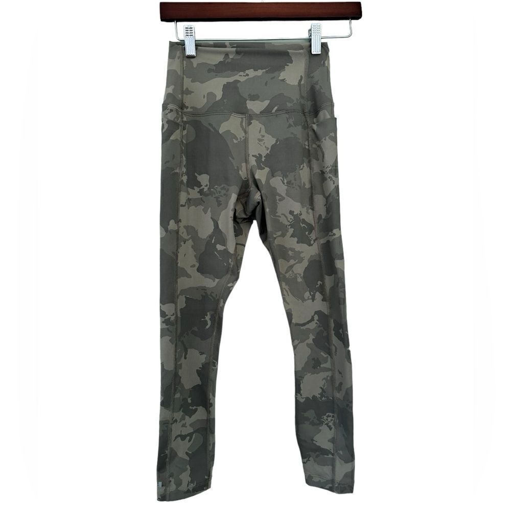 NOBULL women’s high rise matte camo leggings size XS